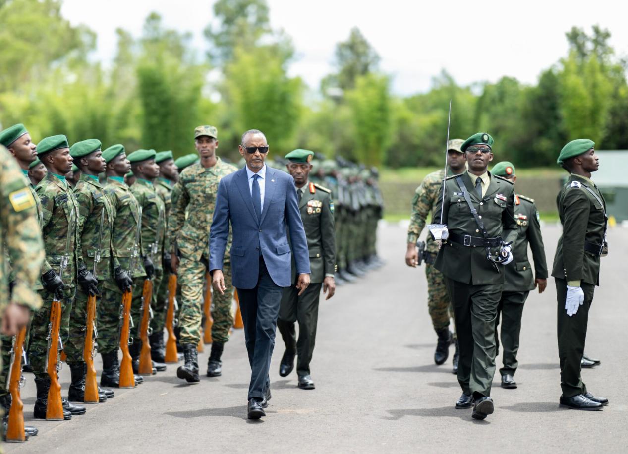 卢旺达总统保罗·卡加梅参加军事学院项目 落成典礼及阅兵仪式